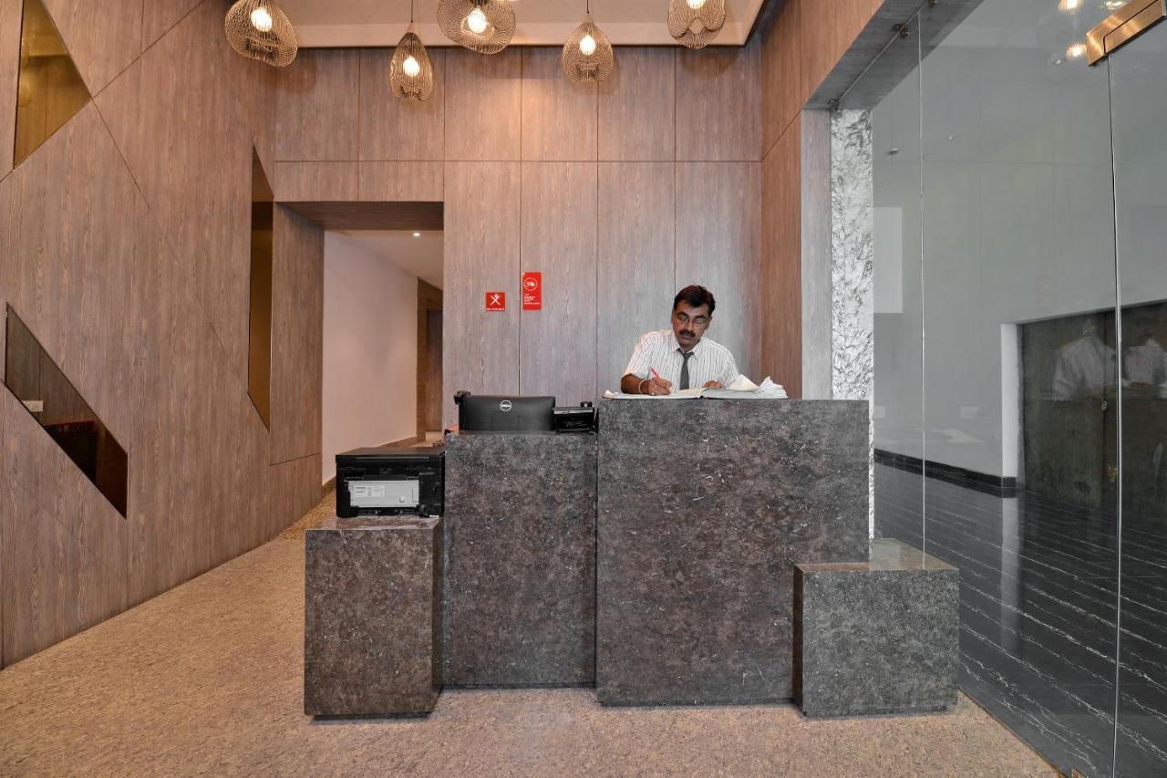 Vaccinated Staff - Capital O 7899 Casa Hotel โกลกาตา ภายนอก รูปภาพ
