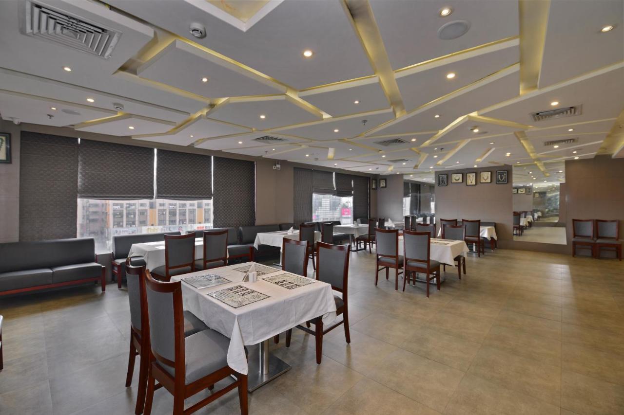 Vaccinated Staff - Capital O 7899 Casa Hotel โกลกาตา ภายนอก รูปภาพ