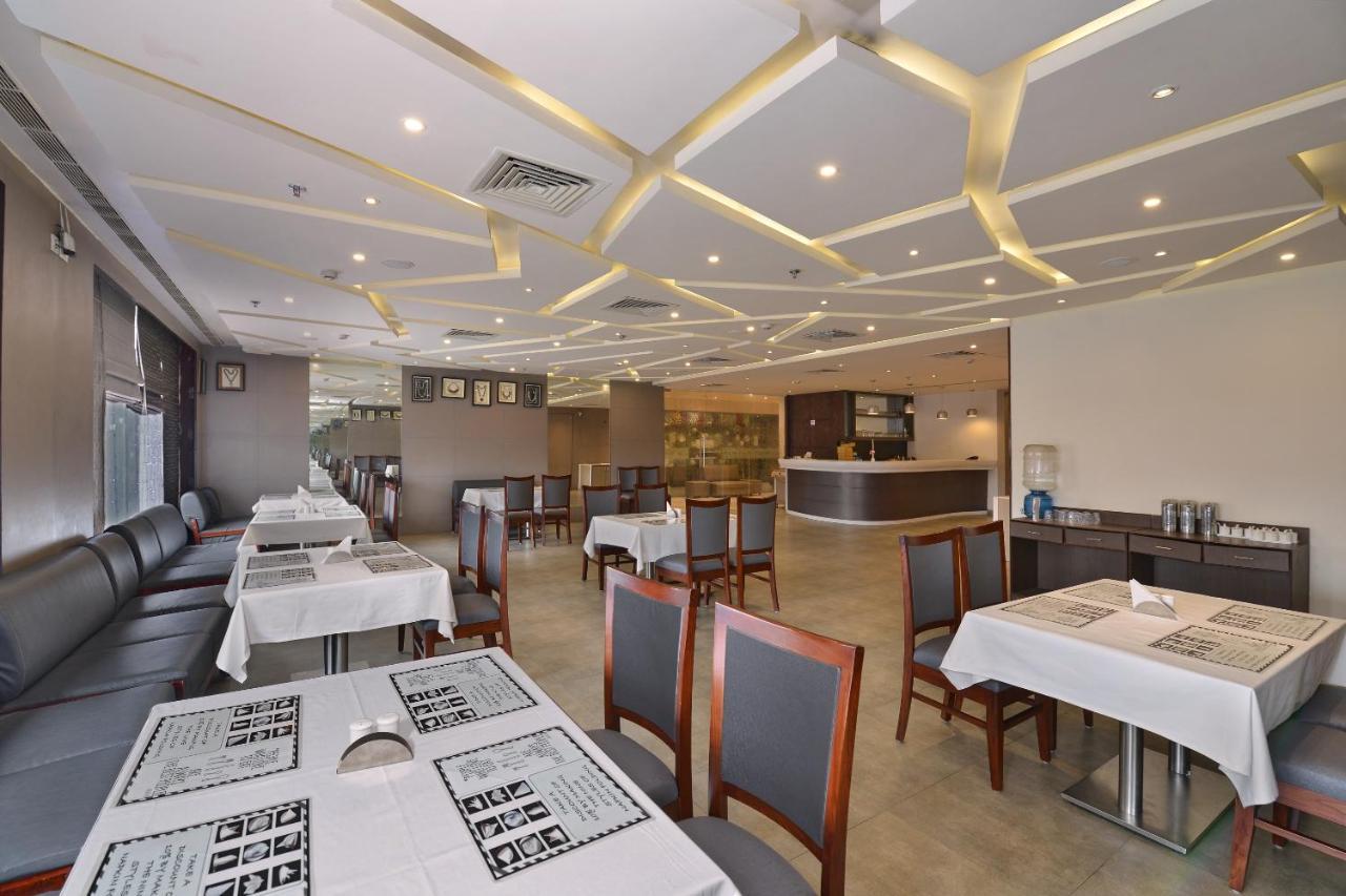 Vaccinated Staff - Capital O 7899 Casa Hotel โกลกาตา ภายนอก รูปภาพ