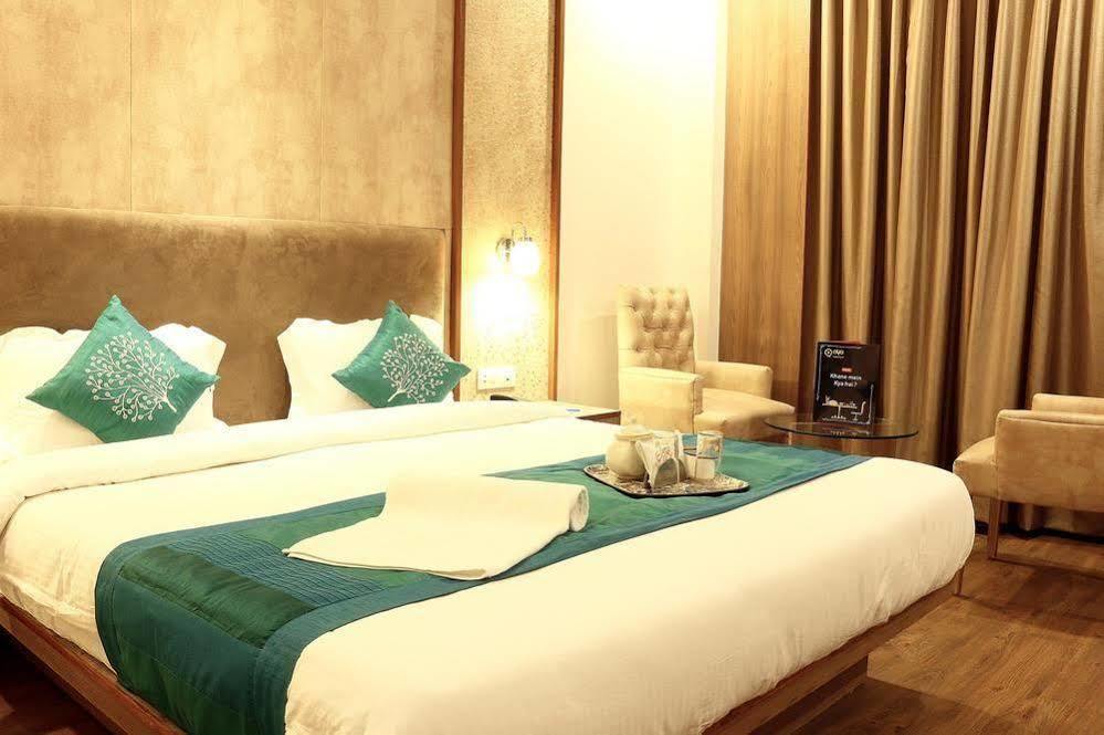 Vaccinated Staff - Capital O 7899 Casa Hotel โกลกาตา ภายนอก รูปภาพ