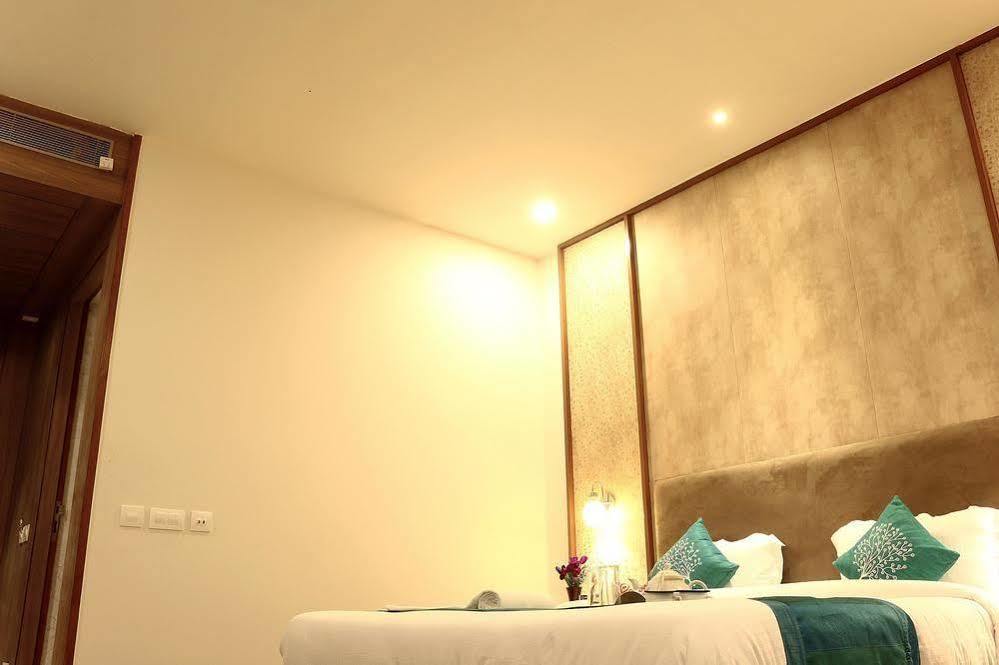 Vaccinated Staff - Capital O 7899 Casa Hotel โกลกาตา ภายนอก รูปภาพ